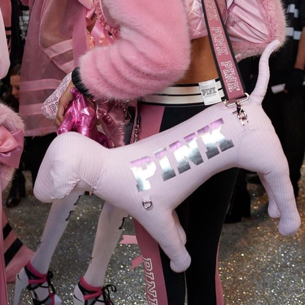 Vs pink dog MAJOR IOS